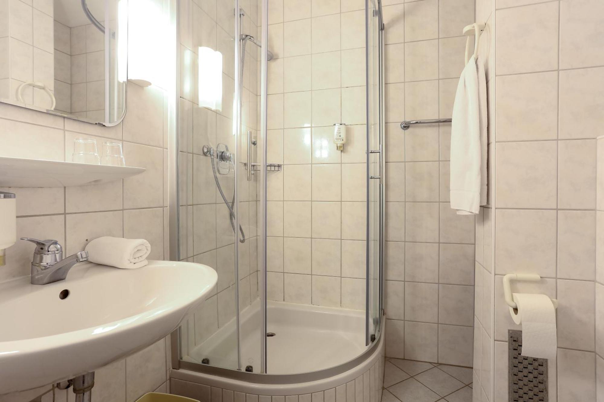 Aparthotel Schwarzwald Panorama Bad Wildbad Rum bild